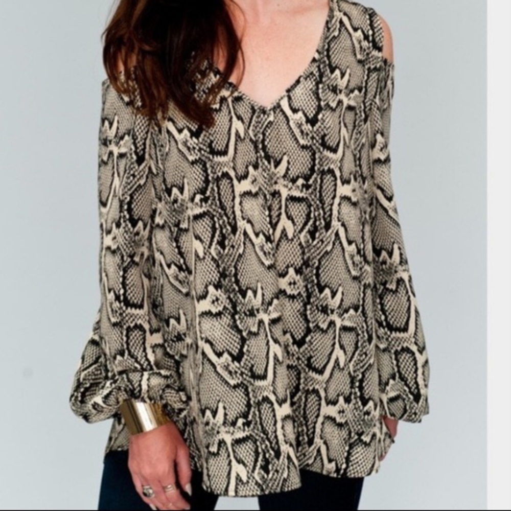 Show Me Your Mumu Peekaboo Python Tunic